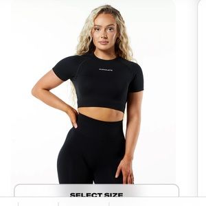 Alphalete Amplify Short Sleeve Top